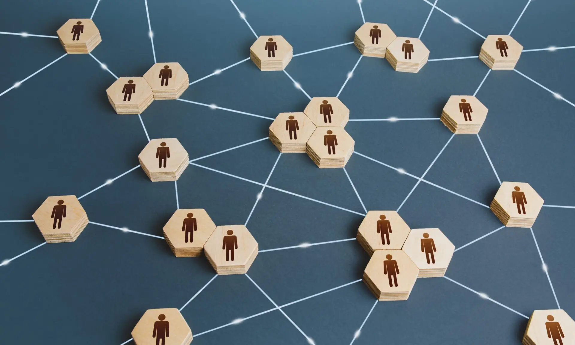 From Captions To Continuous Feeds: How Dynamic Interaction Models Reshape Social Content Consumption